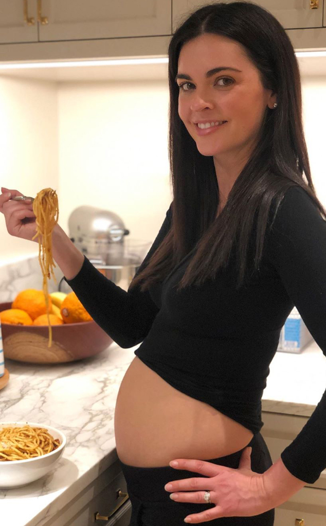 Food Network S Katie Lee Is Pregnant After Fertility Struggles E Online